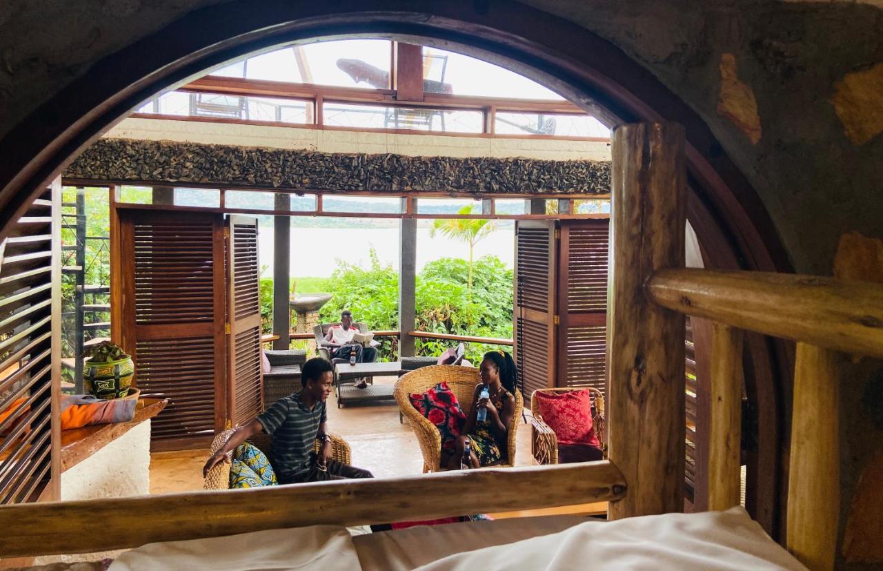 Home Onthe Nile Dorm Jinja Eksteriør bilde
